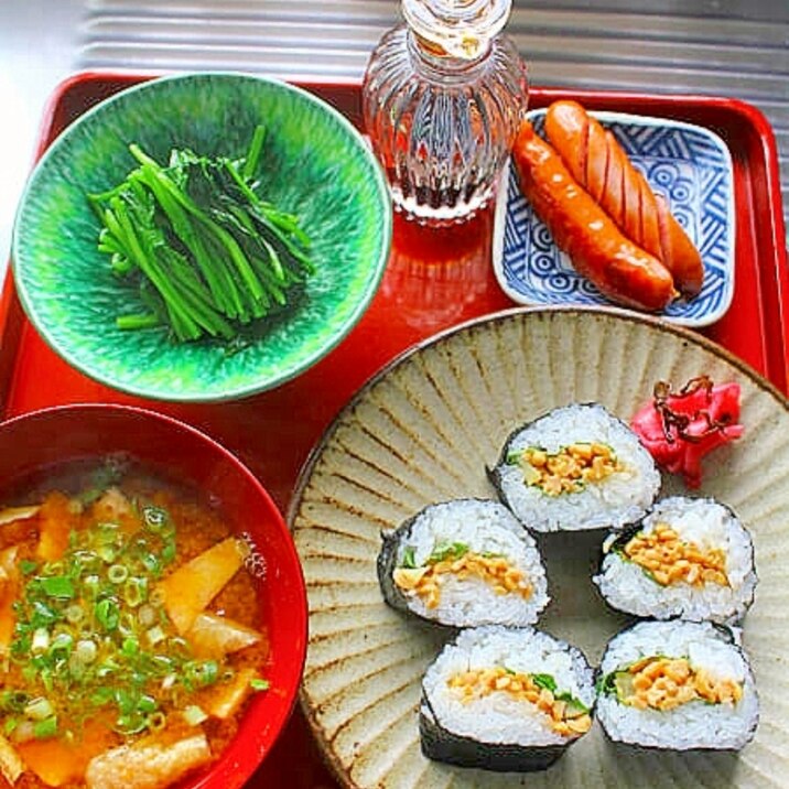 なったく巻き*納豆と沢庵の海苔巻